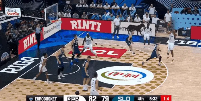 pg电子河南站-小瓦格纳高高跃起补篮造犯规两罚全中，个人已得到21分